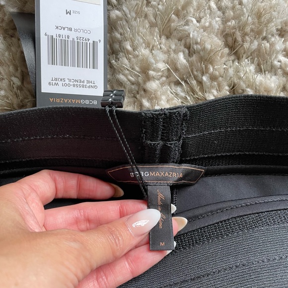 New With Tags BCBG MAXAZRIA Black Velvet “Monica” Pencil Skirt Medium - Picture 3 of 6